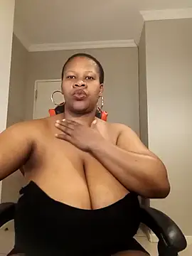 bustylisa1983 online show from 10.18.25