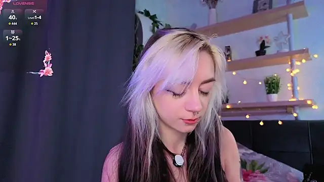 TristaRoht online show from 04.12.26