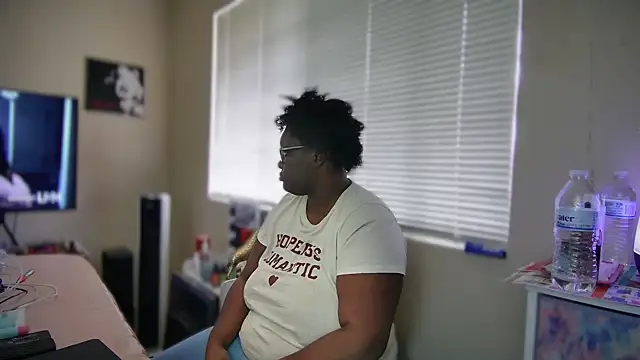 Yagurl  west online show from 02.11.25