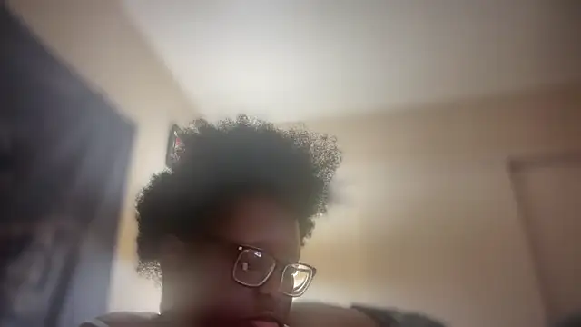 Yagurl  west online show from 02.16.25