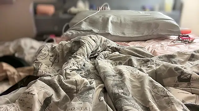 Yagurl  west online show from 02.20.25