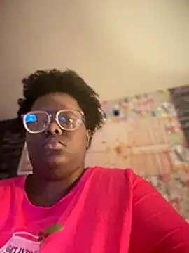 Snapshot of Yagurl__west chatting on 11.26.25 Yagurl west online show from 11.26.25