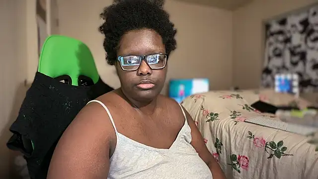 Snapshot of Yagurl__west chatting on 01.14.26 Yagurl west online show from 01.14.26