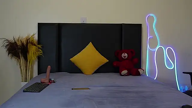 RosesRRed online show from 12.15.24