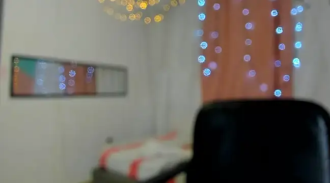 megan kis9 online show from 12.04.24
