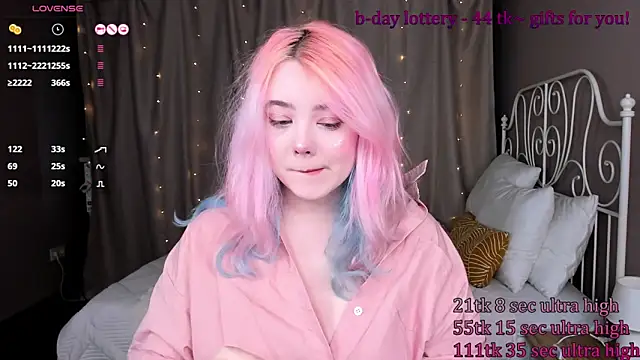   KawaiiYuki   online show from 02.27.25