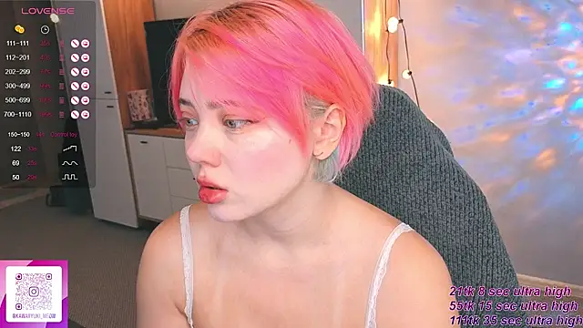   KawaiiYuki   online show from 09.28.25