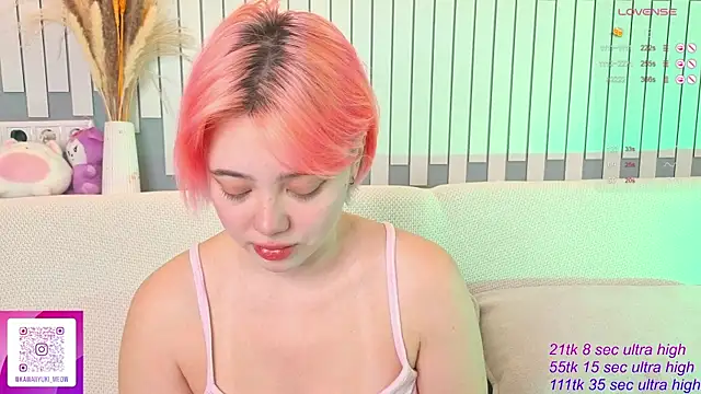   KawaiiYuki   online show from 10.04.25