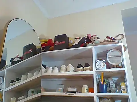 Poisonous Ivy online show from 04.07.26