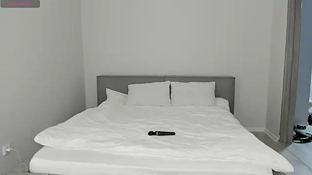 sarahphyllis online show from 11.29.25