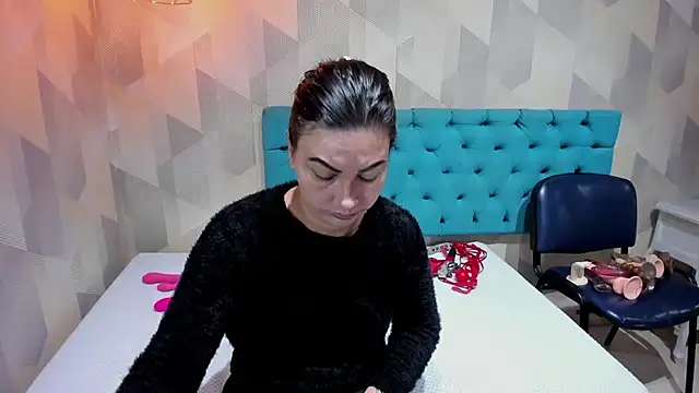 AdaFawxx online show from 04.01.26