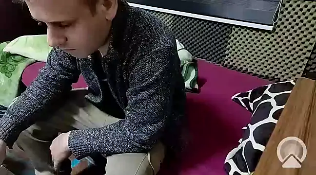 Arabeyes online show from 02.28.25