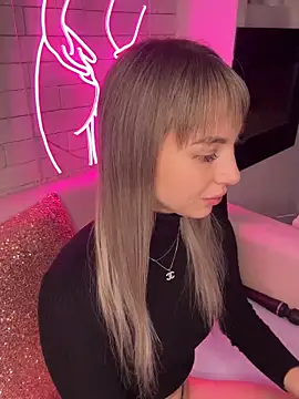 MiaMinx online show from 12.27.24