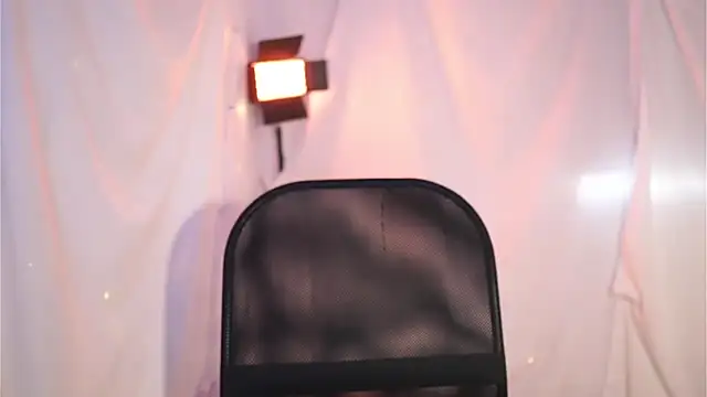 JulietaWinona online show from 11.22.25