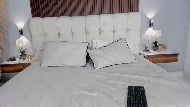 sofi potter  online show from 05.14.26