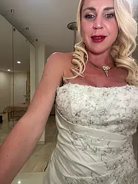 Snapshot of Kate-monroe chatting on 02.03.26 Kate-monroe online show from 02.03.26