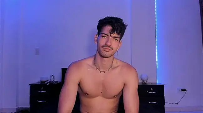 Snapshot of magnusifrit chatting on 12.21.24 magnusifrit online show from 12.21.24