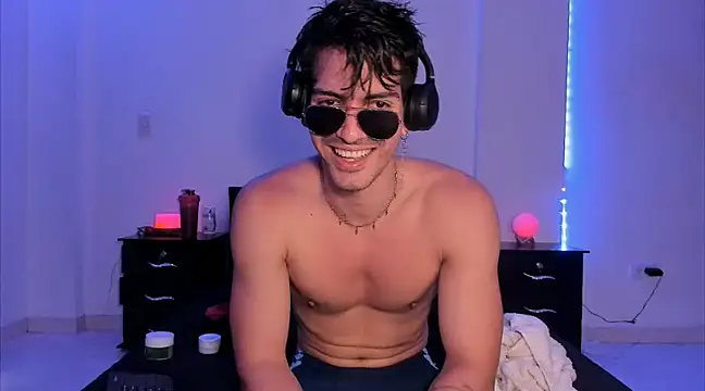 Snapshot of magnusifrit chatting on 01.04.25 magnusifrit online show from 01.04.25