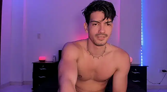 Snapshot of magnusifrit chatting on 01.08.25 magnusifrit online show from 01.08.25