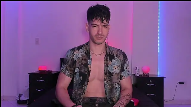 Snapshot of magnusifrit chatting on 01.28.25 magnusifrit online show from 01.28.25