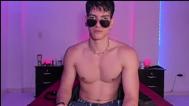 Snapshot of magnusifrit chatting on 02.13.25 magnusifrit online show from 02.13.25