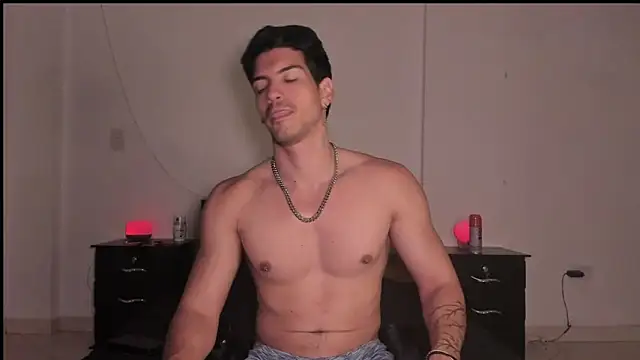 Snapshot of magnusifrit chatting on 03.19.25 magnusifrit online show from 03.19.25