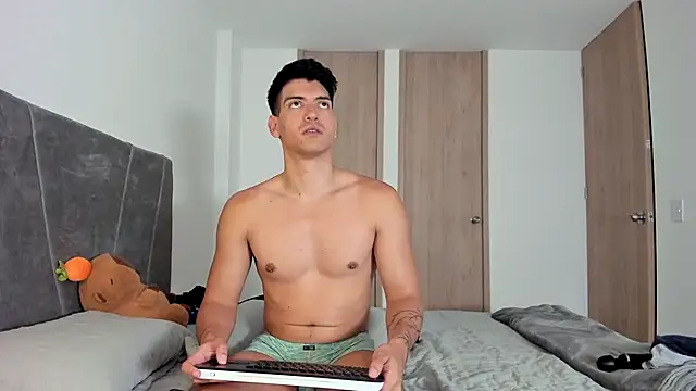 Snapshot of magnusifrit chatting on 09.11.25 magnusifrit online show from 09.11.25