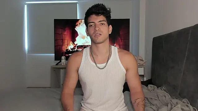 Snapshot of magnusifrit chatting on 10.15.25 magnusifrit online show from 10.15.25