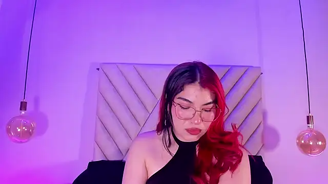 EmmaSwift  online show from 03.30.26