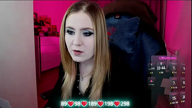 Olivia Munk online show from 12.02.25