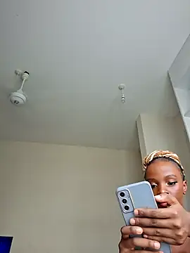 Kamdollie online show from 02.25.26