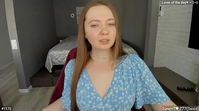 Snapshot of LizaGost chatting on 06.08.26 LizaGost online show from 06.08.26
