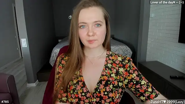 Snapshot of LizaGost chatting on 06.11.26 LizaGost online show from 06.11.26