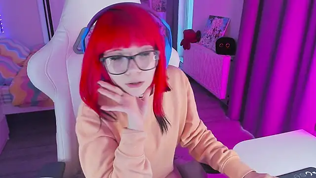 Yumi Youkai online show from 01.28.25