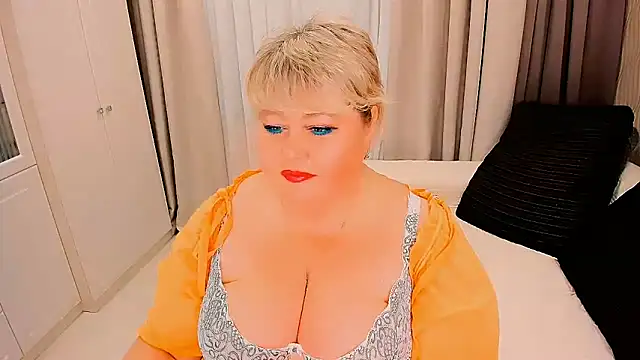 BIGTITSBBW online show from 10.25.25