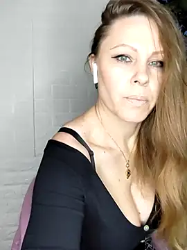 Snapshot of SexyMichellexo chatting on 11.16.25 SexyMichellexo online show from 11.16.25