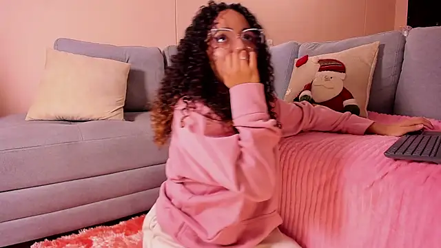 DAHLIA BROWNIE online show from 12.17.25