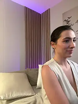 AnnaCastillo  online show from 11.25.25