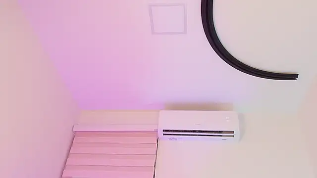 jones maddy  online show from 11.26.25