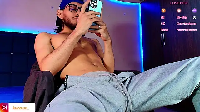 kuzzcoo online show from 11.18.25