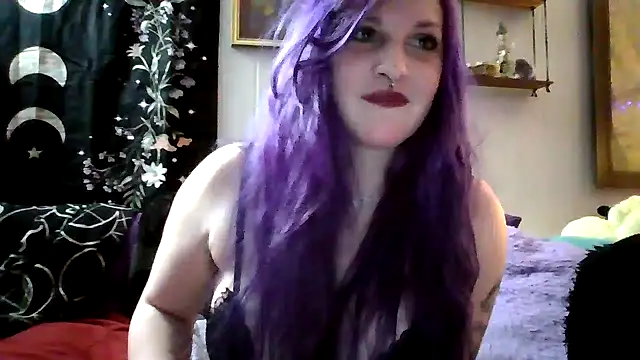 LunaLilith online show from 01.31.25