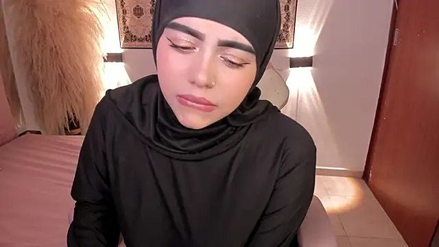 shayla 18 online show from 01.28.25