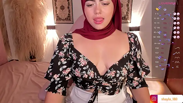 shayla 18 online show from 02.11.25