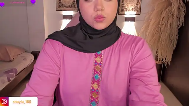 shayla 18 online show from 04.10.26