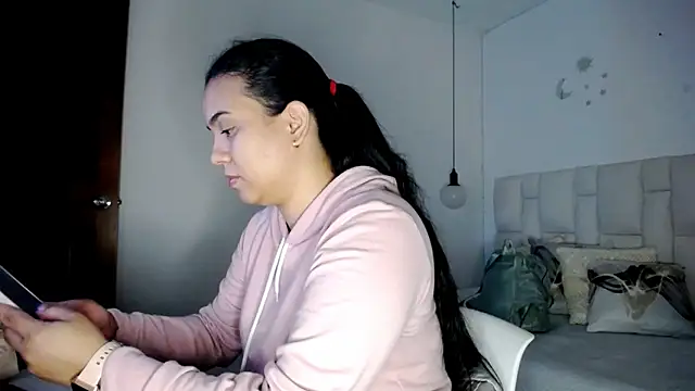 tiffany  pink online show from 09.27.25