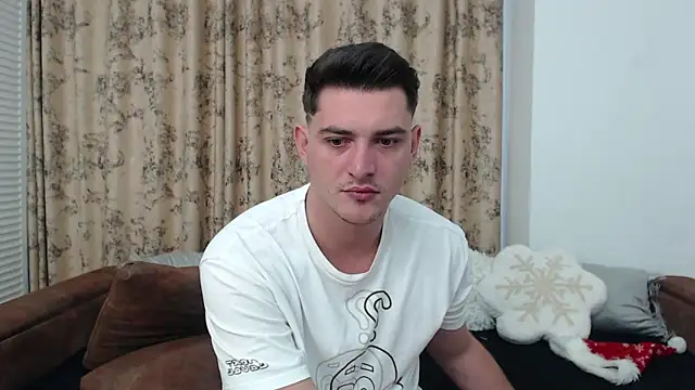 Snapshot of AndyFame chatting on 12.19.24 AndyFame online show from 12.19.24