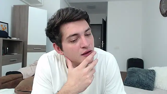 Snapshot of AndyFame chatting on 03.06.25 AndyFame online show from 03.06.25