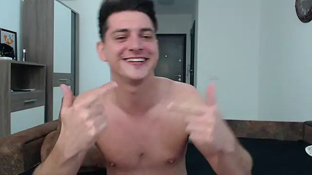 Snapshot of AndyFame chatting on 03.21.25 AndyFame online show from 03.21.25