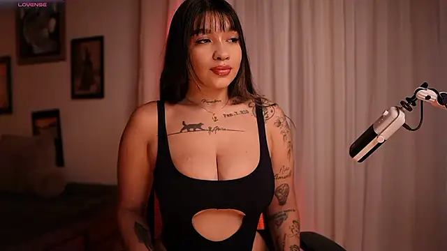 HannahW  online show from 01.17.26