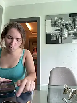 Snapshot of Nura_n_Sarah chatting on 03.13.25 Nura n Sarah online show from 03.13.25